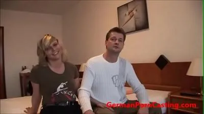 Немецкую любительницу трахнули во время порно кастинга