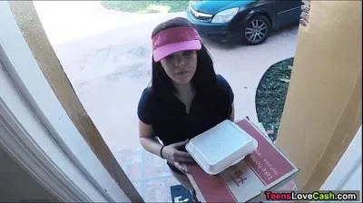 Kimber Woods' Pizza Delivery Tips