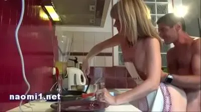 Porno Pareja Amateur en la Cocina